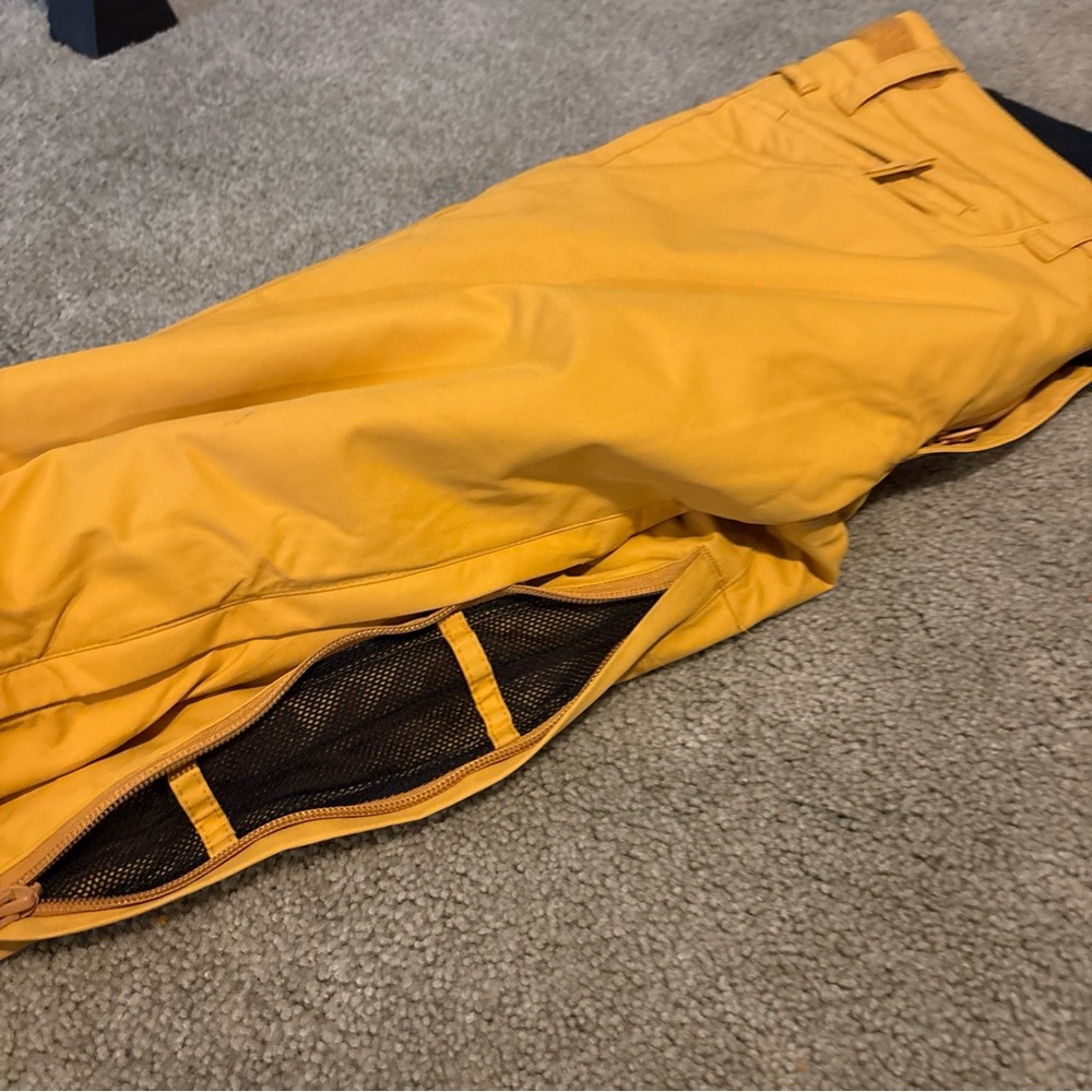 Roxy mustard color  Snow Pants size small - Picture 5 of 5
